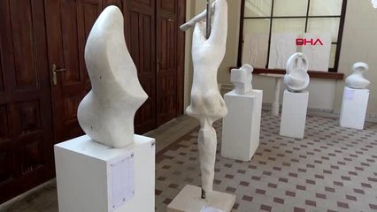 Edirne heykellerini öğrencilerin eğitime katkıda bulunmak için bağışladılar