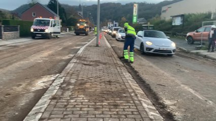 Le chantier du Colruyt à Ben-Ahin arrêté à cause de la boue sur la voirie