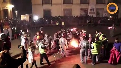 La fête barbare du Toro Jubilo où un taureau est mis à feu