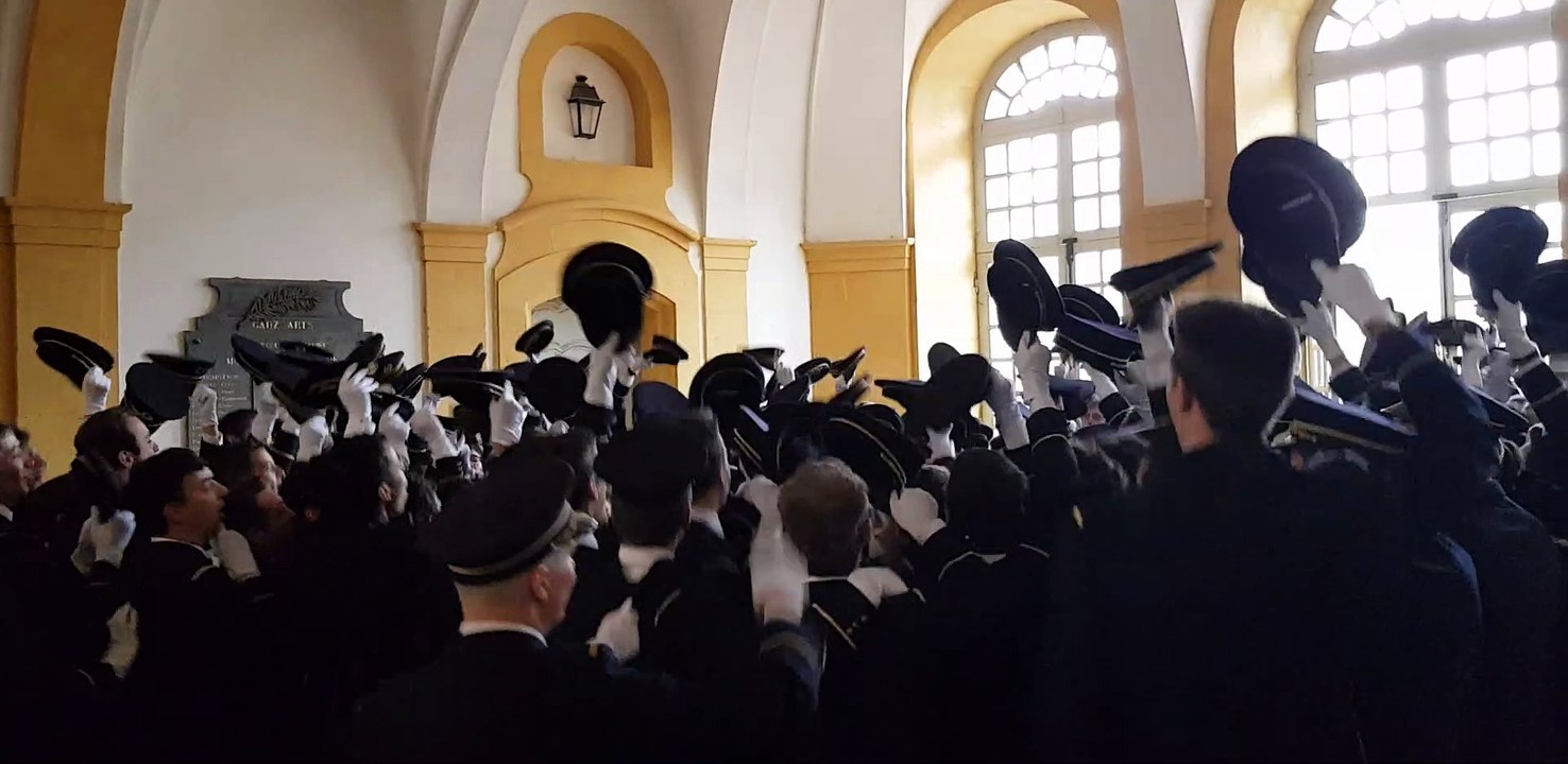 Gadzarts 2019 - Joie de la promo 2019 pour annoncer la fin du baptême