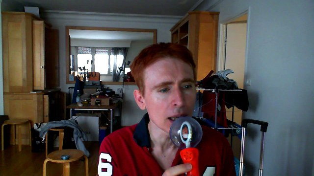 Wiwi égratigne l'île Hélène de Claude Nougaro