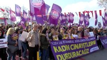 Kadıköy'de kadın cinayetlerini protesto ettiler