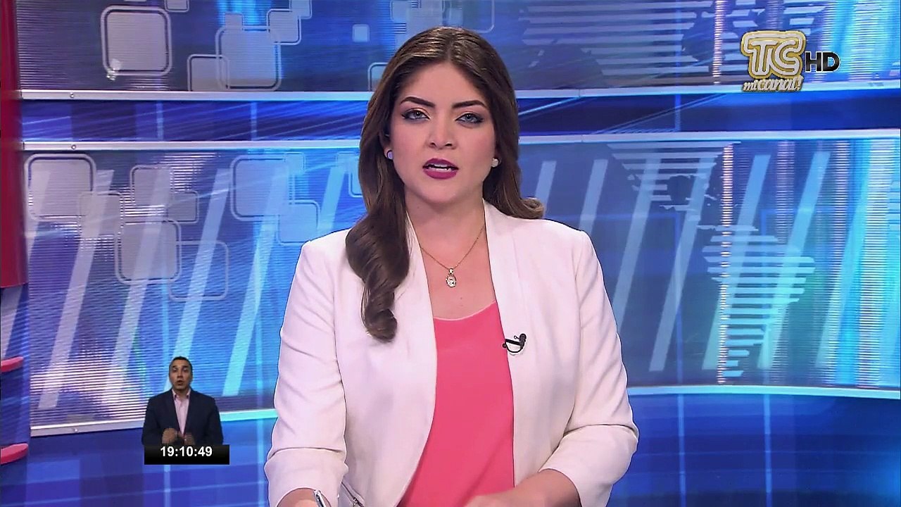 Contralor Celi compareció a comisión