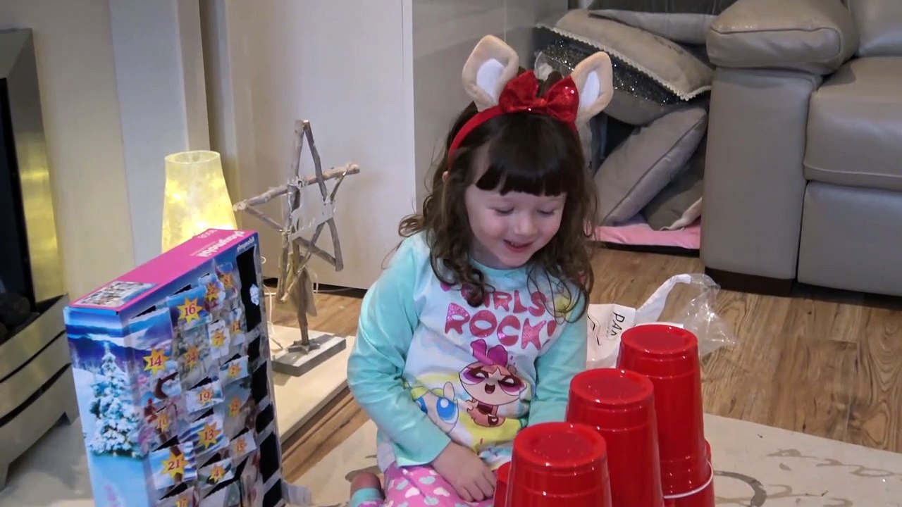 Brincando no Natal com os Brinquedos Natalino da Patrulha Canina e Frozen - Anna e Elsa