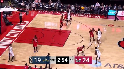 Stephan Hicks Posts 11 points & 11 rebounds vs. Windy City Bulls