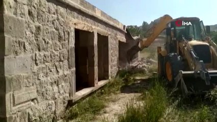 Kapadokya'da 178 kaçak yapı yıkıldı
