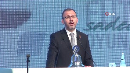 Bakan Kasapoğlu: 'Seyircilerimizi tartışma ve kavgadan uzak tutmalıyız' -2-