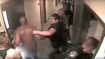 Vídeo viral: Policías sacan desnudo de una habitación de hotel a este secuestrador durante la operación de rescate de una niña de 8 años