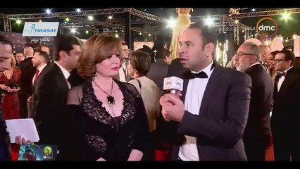 شاهد.. نجوم مهرجان القاهرة السينمائى يتنافسون فى تحدى "نفخ اللبان"