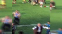 Beykoz'da amatör maçta tekme ve yumruklu kavga kamerada