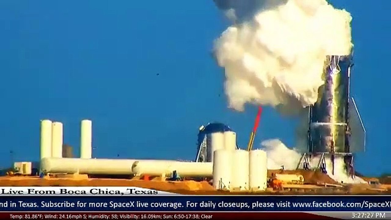 SpaceX roketi test sırasında patladı