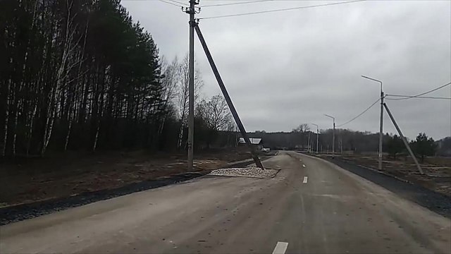 Un automobiliste nous montre la route la plus bizarre du monde