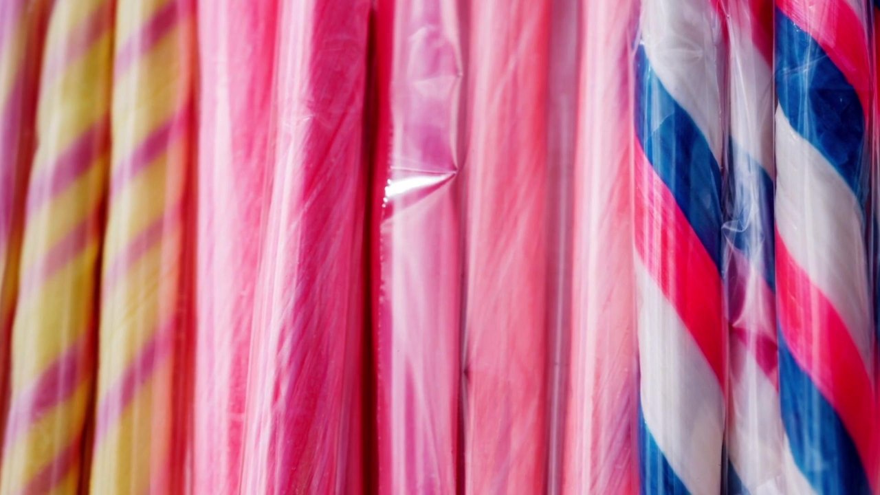 Get Your Holiday Sweet Tooth Ready: Nerds Candy Canes and Fun Dip Candy Canes Now Exist