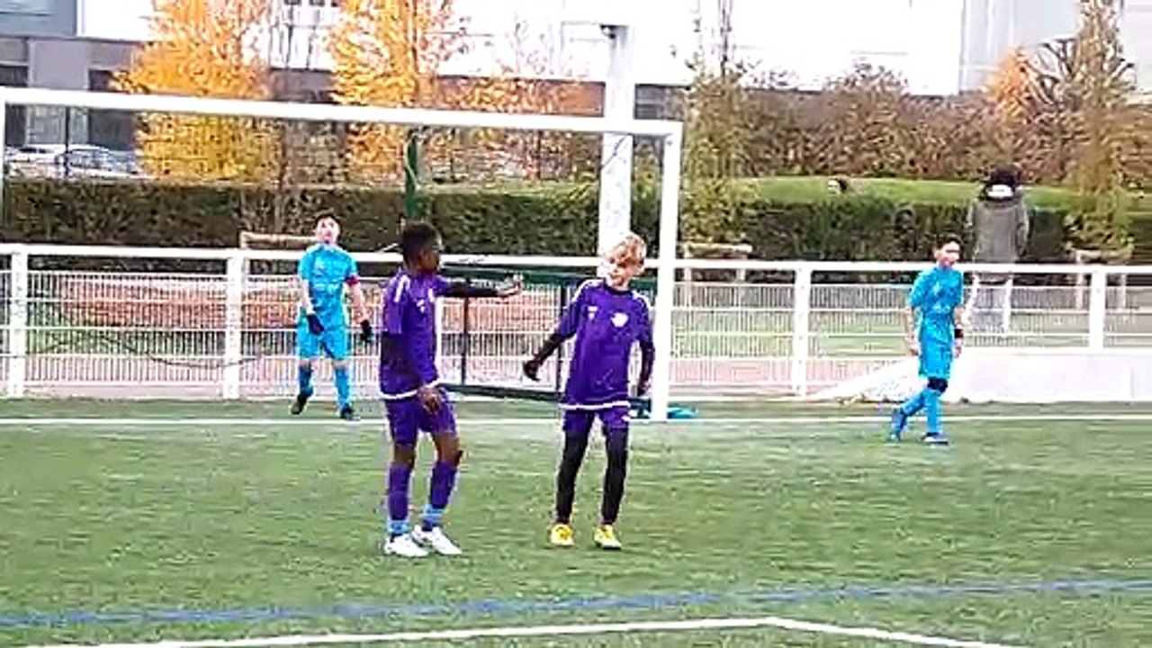 Championnat U12.  HELLEMMES - LAMBERSART :  1 - 6  (0-2)