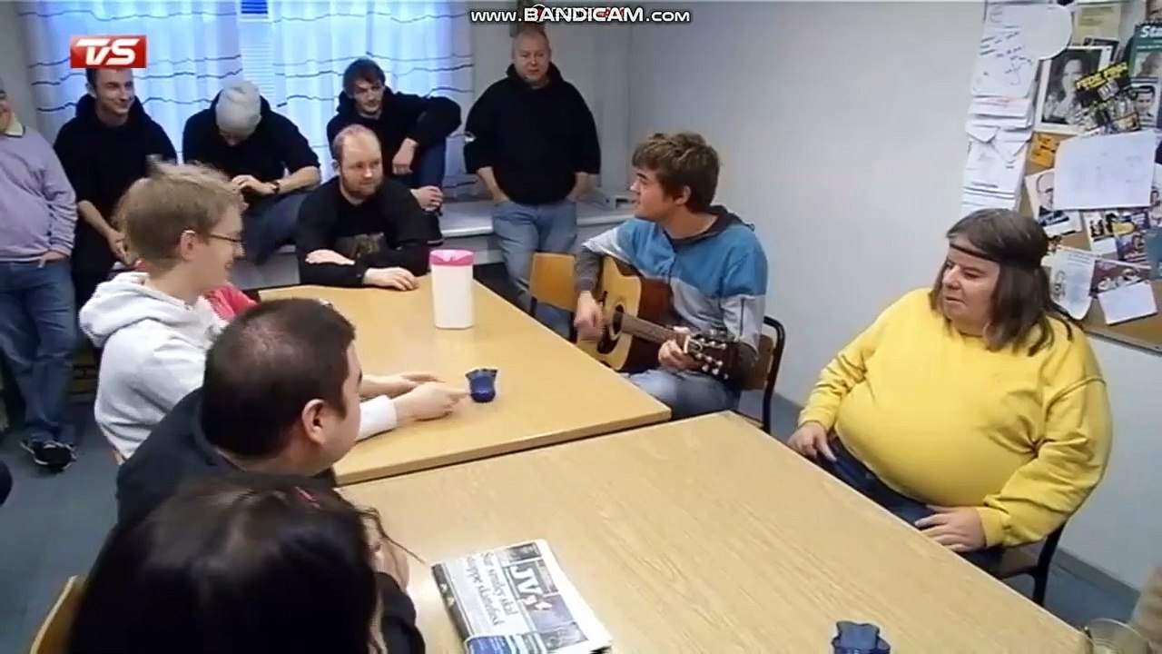 (G) Kaffe med Kurt ~ TV Glad i Esbjerg og Max Gram | D.20.11.11 på TV SYD