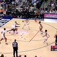 Quand Russell Westbrook ne veut vraiment pas lâcher le ballon