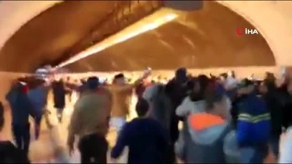 - Cezayir halkından seçim karşıtı eylemler