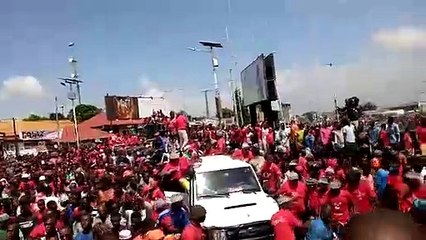 Une véritable marée humaine envahit la rue contre un 3e mandat d'Alpha Condé