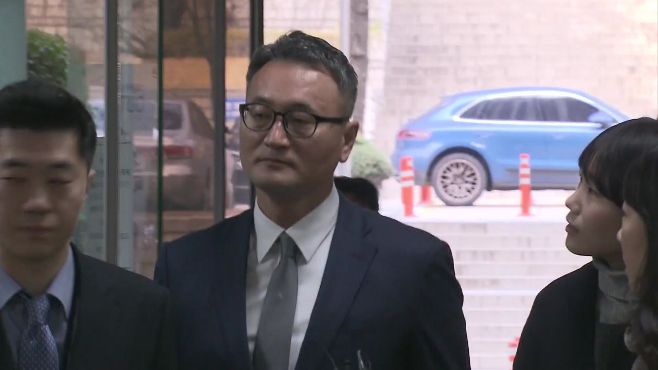 '뇌물 수수' 이동호 前 고등군사법원장 구속 / YTN