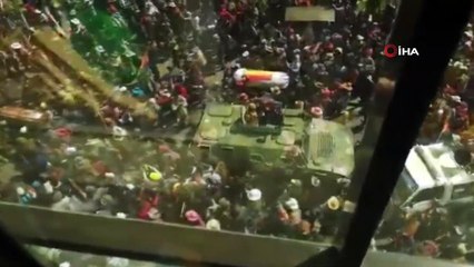 - Polis Müdahale Etti, Göstericiler Tabutları Bırakıp Kaçtı