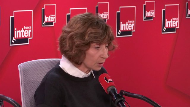 Ariane Ascaride : Ça fait 30 ans qu'on raconte aux gens que la seule manière de s'en sortir, c'est d'avoir une attitude individualiste. Aujourd'hui, si vous n'avez pas de représentation sociale, vous êtes invisible.