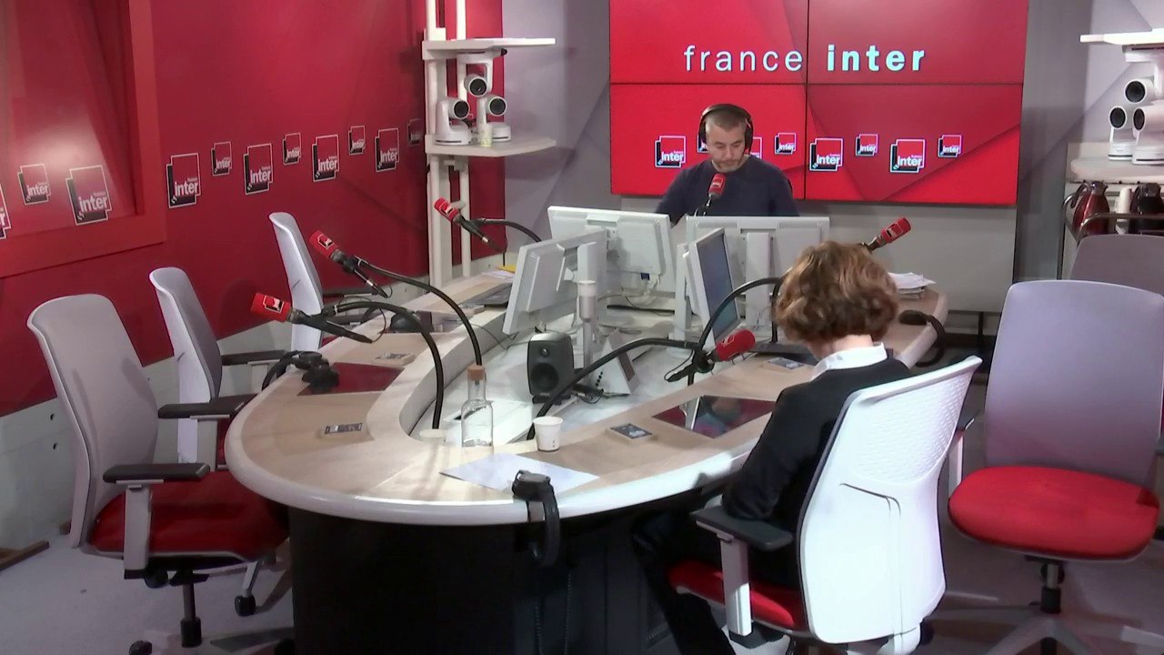 Ariane Ascaride : "Je ne cesserai de dédier tout ce que je fais à ceux qui dorment au fond de la Méditerranée. Cet été, il m'est arriver de nager et de me dire que je nageais dans un cimetière. C'est la première fois que je le ressentais"