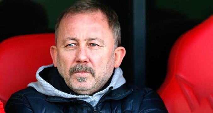 Sergen Yalçın'dan Türkiye'ye gitmeyin diyen FIFPro'ya tepki: Türkiye'de kimsenin parası kalmaz