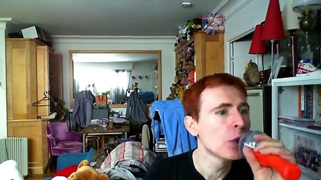 Wiwi égratigne new in town de Little Boots