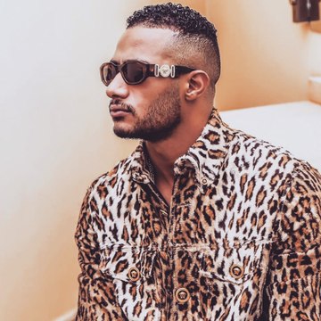 محمد رمضان يفاجئ الجمهور السعودي بأغنية جديدة على المسرح