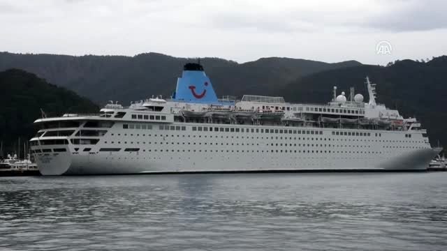 Malta bayraklı kruvaziyer Marella Dream Marmaris'te