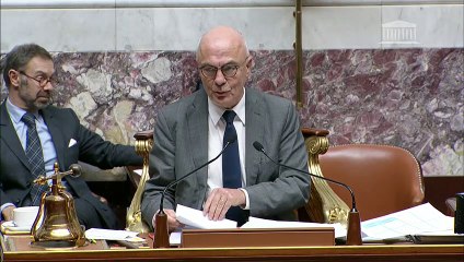 Obono rappel au règlement accélération