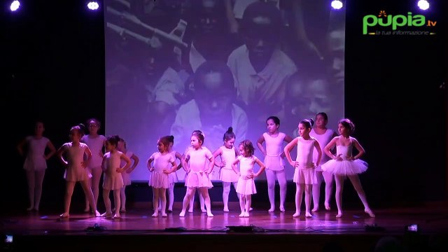 Aversa (CE) - ''Il girotondo dei Diritti'', in scena gli allievi della scuola ''Aladdin'' (20.11.19)