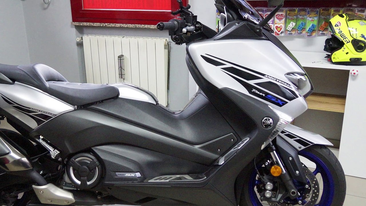 T-MAX 530 STICKERS