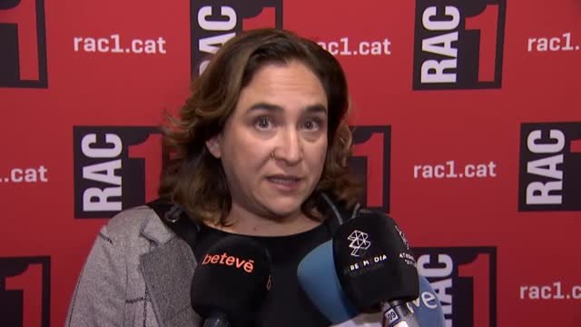 Colau pide el máximo esfuerzo posible para que el Gobierno de coalición tire adelante