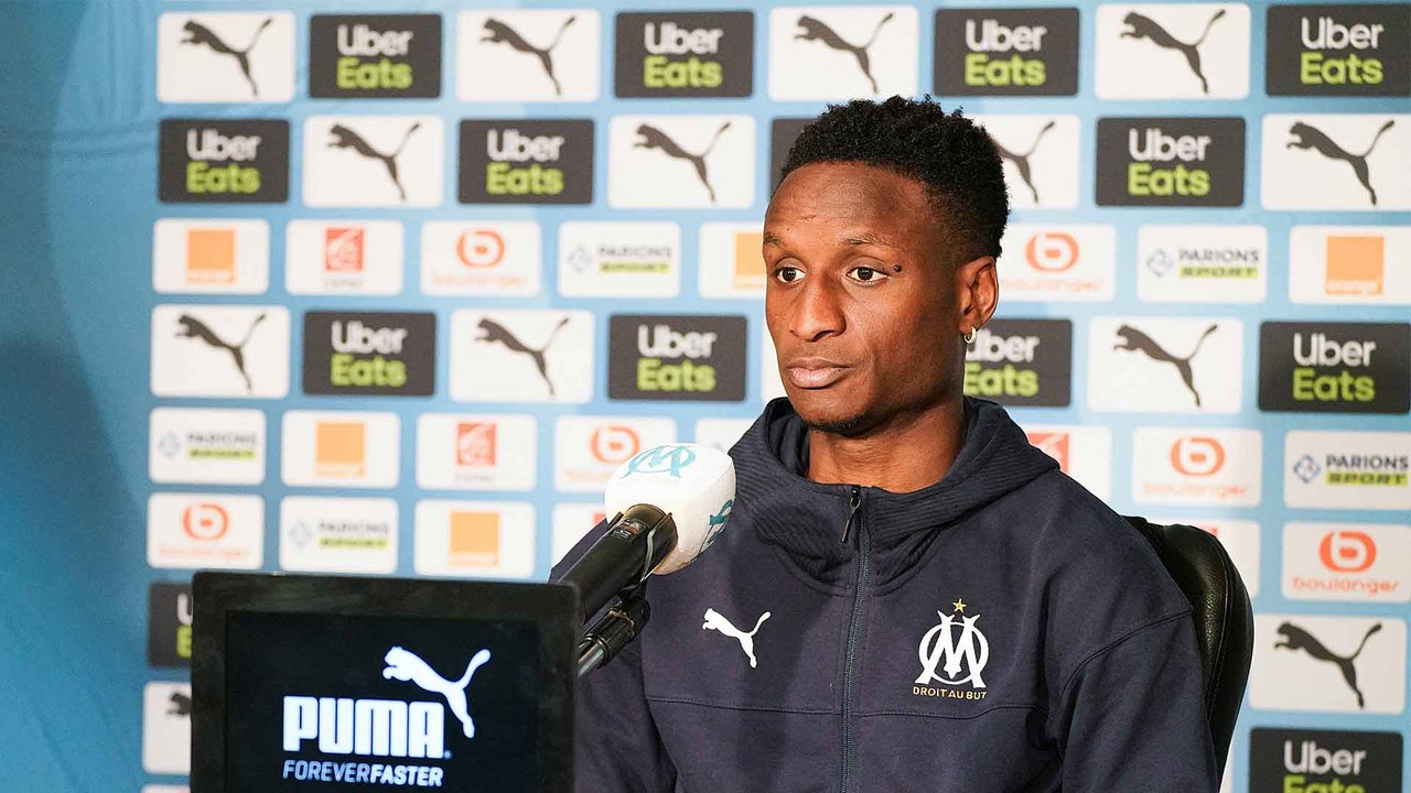 Replay | La conférence de presse de Bouna Sarr avant #TFCOM