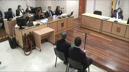 El Chicle atento en el juicio, sí mira las imágenes de su reconstrucción