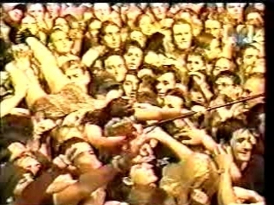 Hole - Celebrity Skin (Live, topless) Woodstock