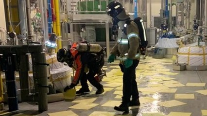 충주 2차전지 제조공장에서 가스누출...3명 다쳐 / YTN