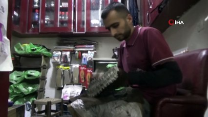 Atanamayan Öğretmen Adayı Ayakkabı Boyacısı Oldu