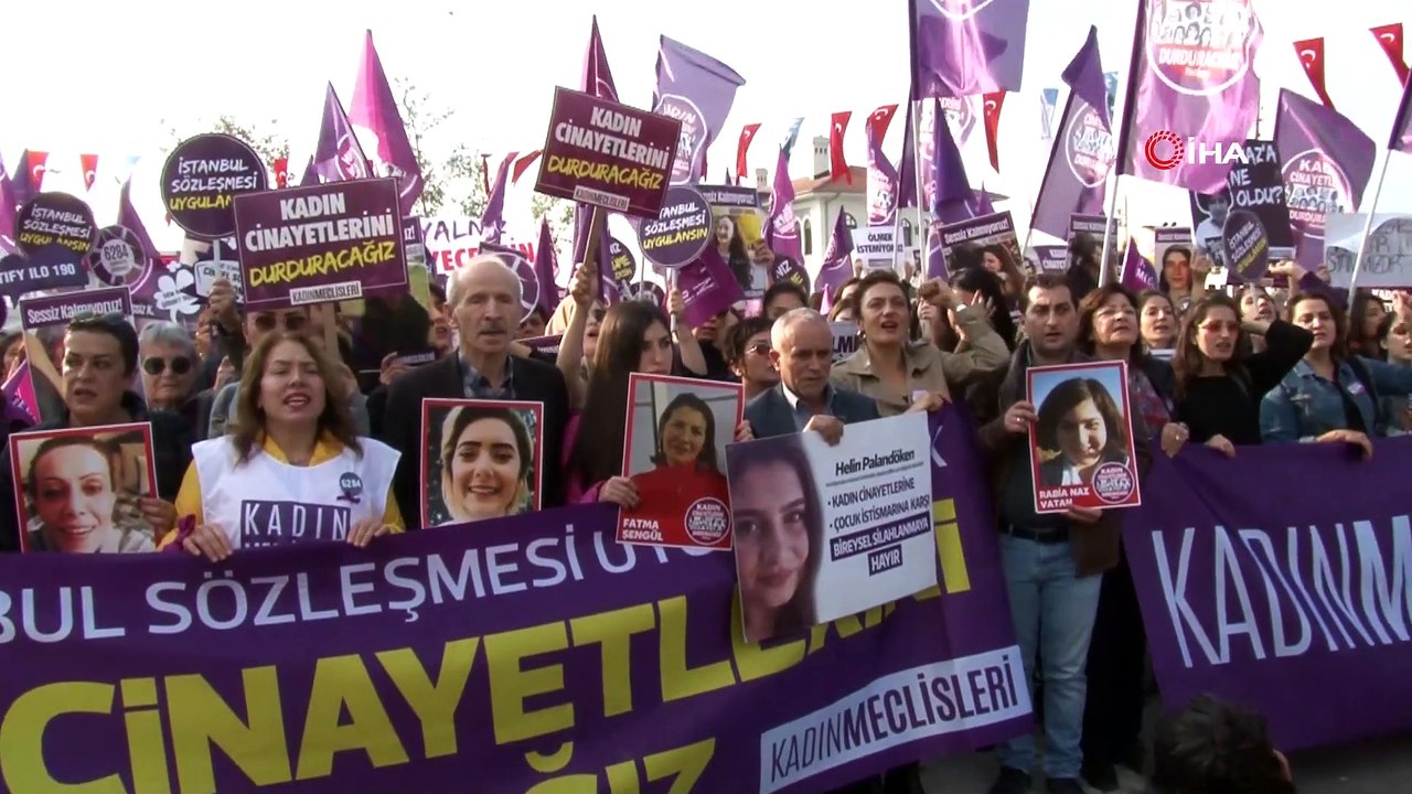 Kadıköy’de 'Kadın Şiddeti'ne hayır eylemi