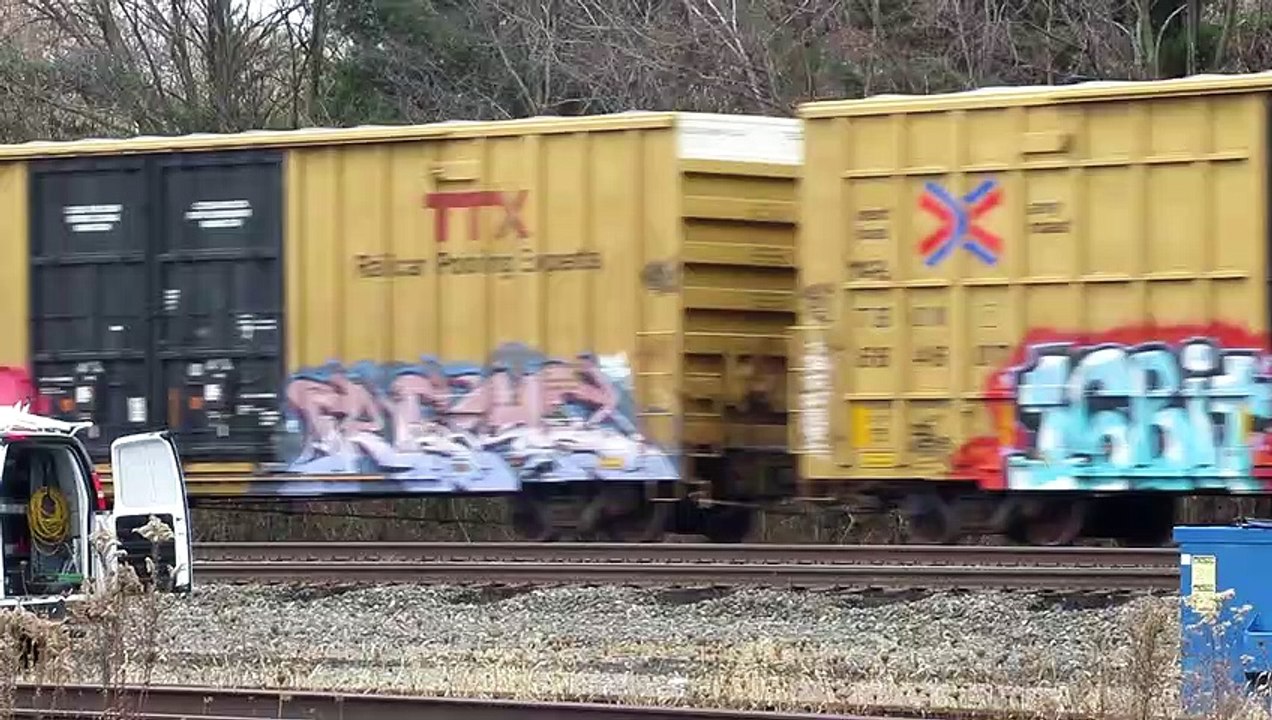Norfolk Southern Frieght train going through Berea, Ohio