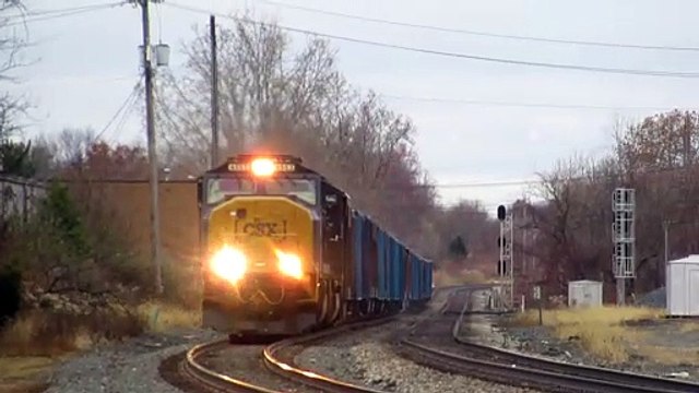 CSX trash train going through Berea, Ohio