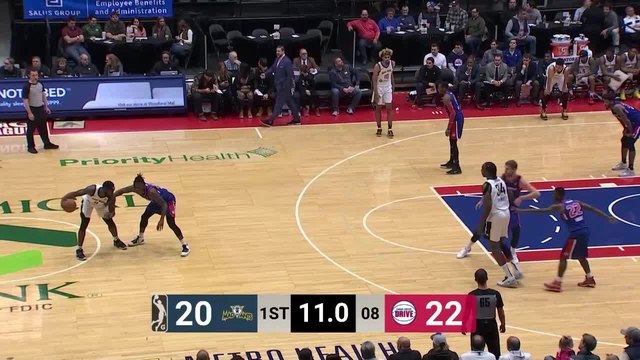 Ike Nwamu (17 points) Highlights vs. Grand Rapids Drive