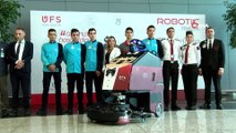 İstanbul Havalimanı’nda ‘insansız temizlik robotu’ dönemi başladı