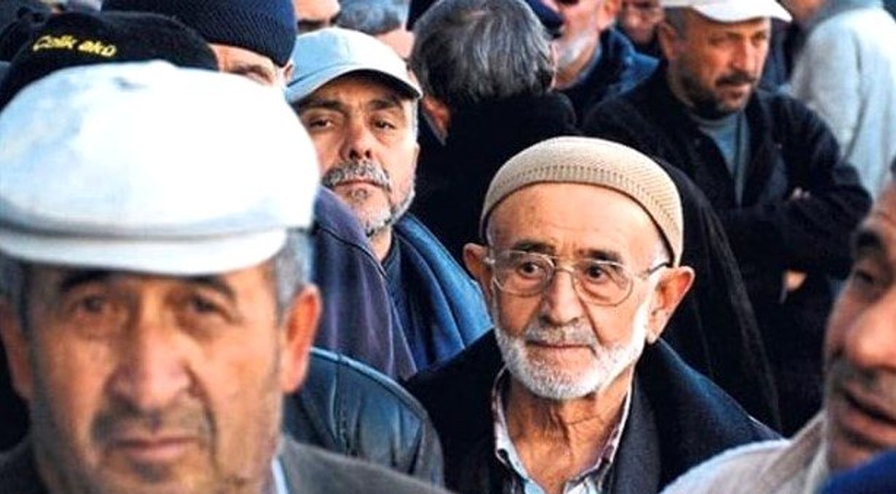 Çalışmaya devam ettikçe kimlerin emekli aylığı azalıyor?