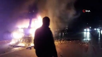 Limon yüklü kamyon alev alev böyle yandı