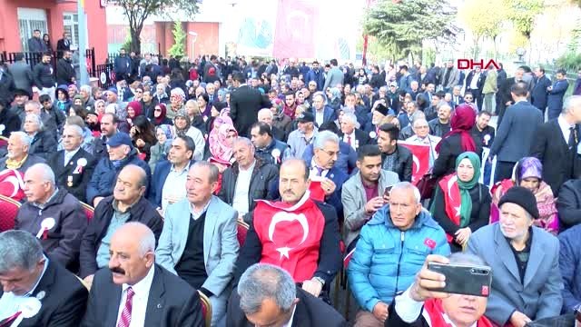 Cumhurbaşkanı yardımcısı oktay, gazi ve şehit aileleri vakfı binasının açılış törenine katıldı...