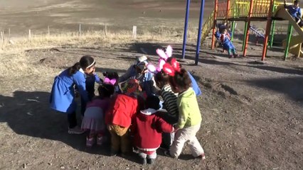 Dağ köyü, el ele veren öğretmen çiftin yuvası oldu - AĞRI