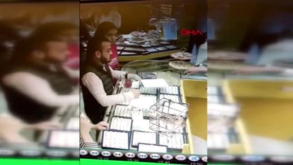 Kuyumcuda altınları verdiği eşini emniyette tanımadığını söyledi