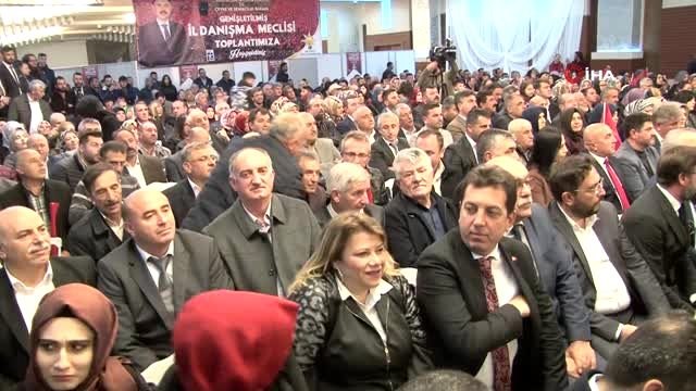 Bakan Kurum: Biz hiçbir zaman kapalı kapılar ardında gizli gündemleri olan arka oda partisi...